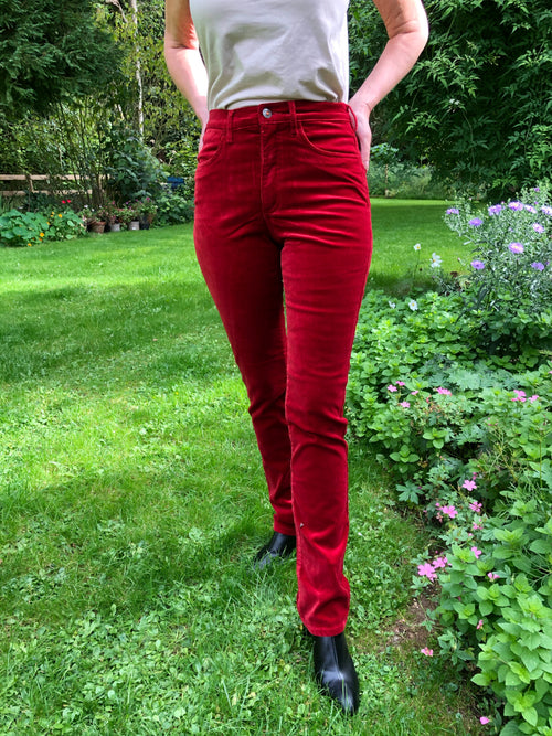 Amazing Woman Velvet Straight Leg Jeans in Red