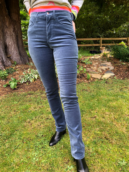Amazing Woman Velvet Straight Leg Jeans in Cloud